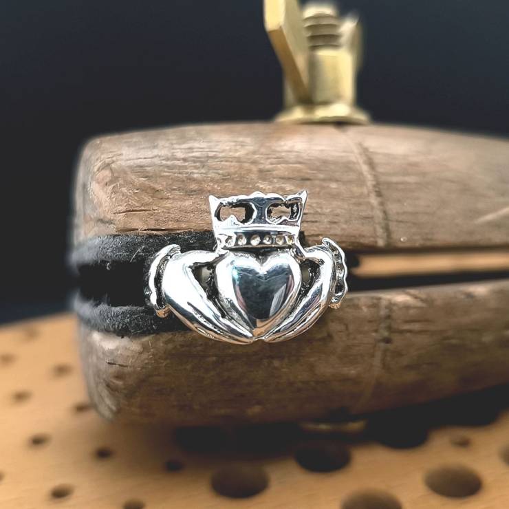 Claddagh Silver Ring